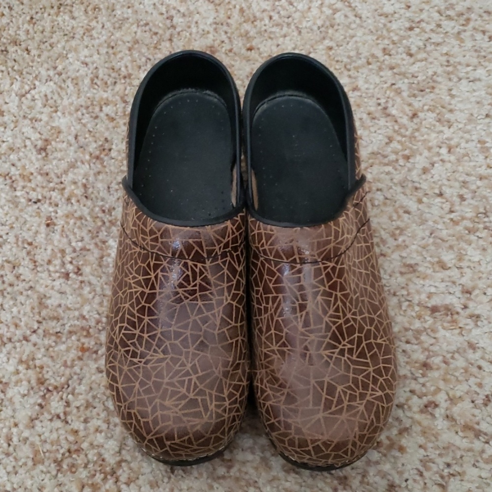 Sanita clogs